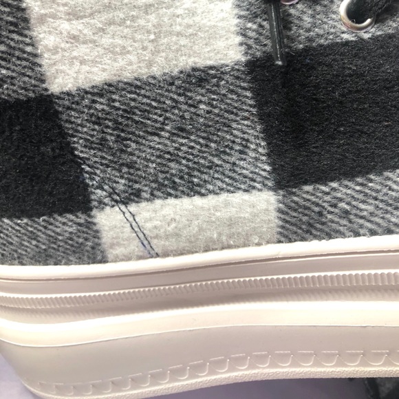 🎁LAST PAIR NIB Madden Girl Chunky Platform Hightop sneakers - Picture 7 of 8